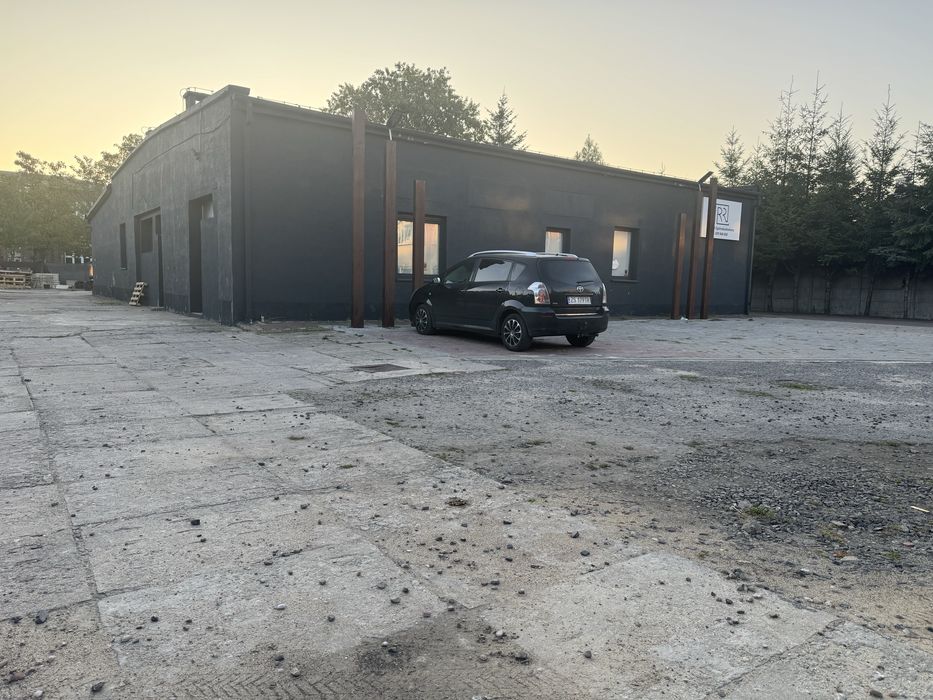Hala blisko centrum przesiadkowego