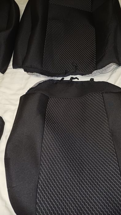 Автомобільні чохли  універсальні