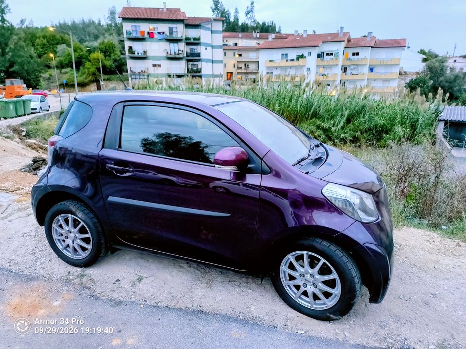Toyota IQ impecável automático