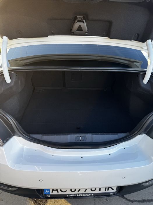 Продаємо своє авто Peugeot 508 blueHd 2015 1,6 дизель