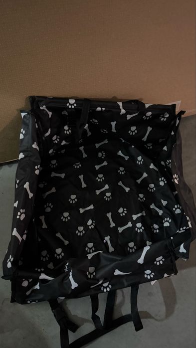 Camas, roupas, saco de animais