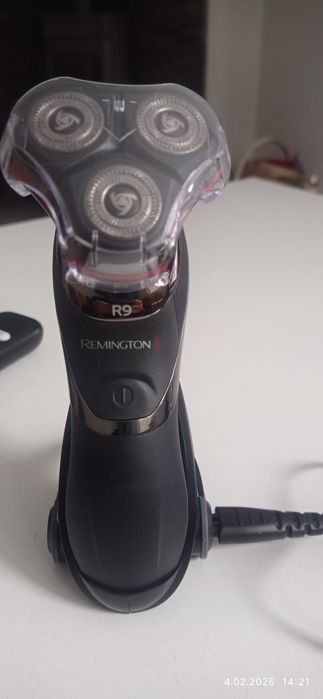 Golarka Remington R9 Ultimate.