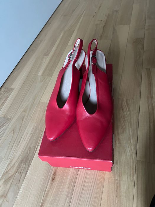 Buty używane firmy Wonders