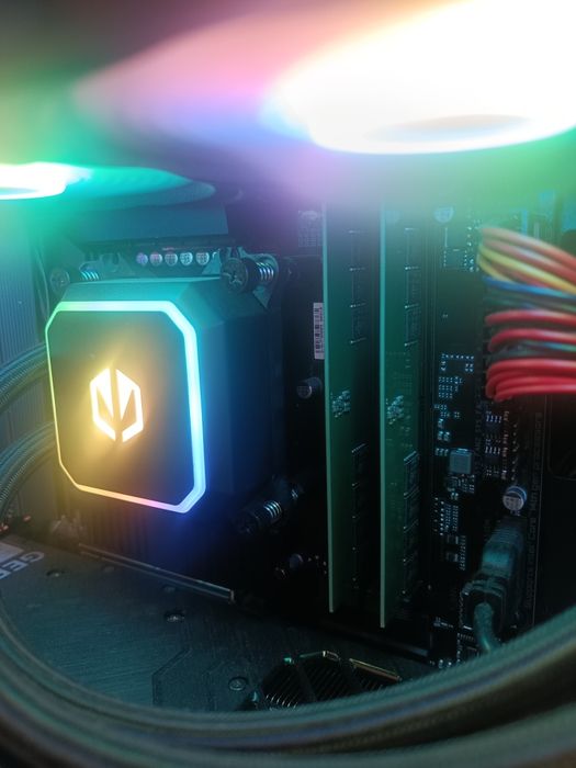 [Komputer do gier] I9, RTX 4070 super (12gb),  Chłodzenie, 64ram, 3T, jak nowy