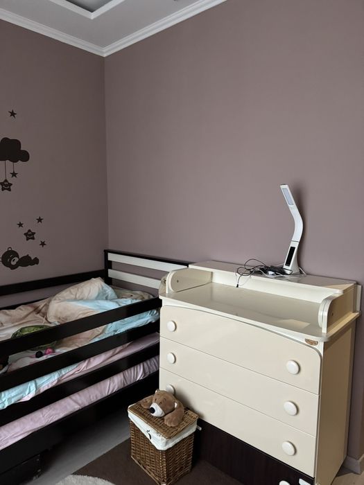 Сучасна квартира на Таврійському . Ліфт працює .