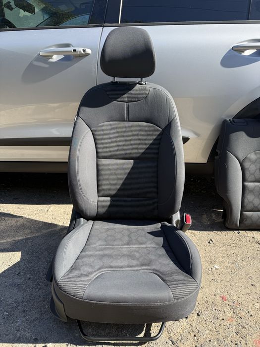 Продам салон Kia Niro