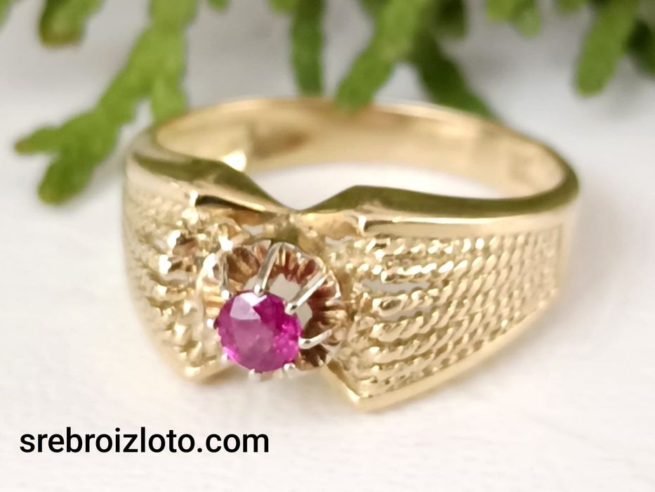Pierścionek złoty z rubinem