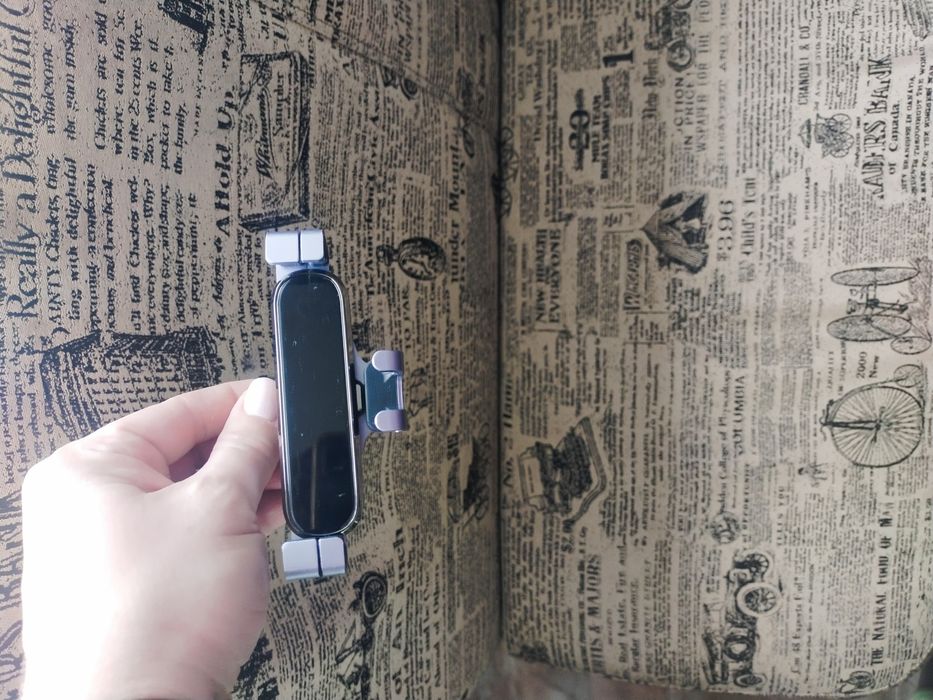 Тримач для телефону в магину