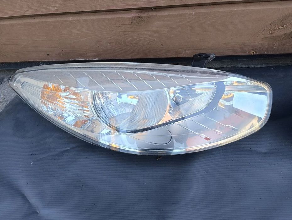 reflektor prawy lewy renault fluence 09-12. 260100076r 260600078r