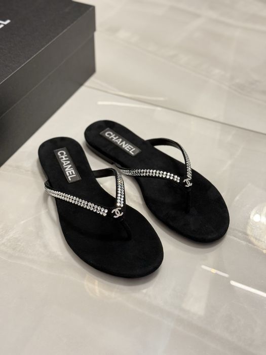 Japonki Chanel Black Suede