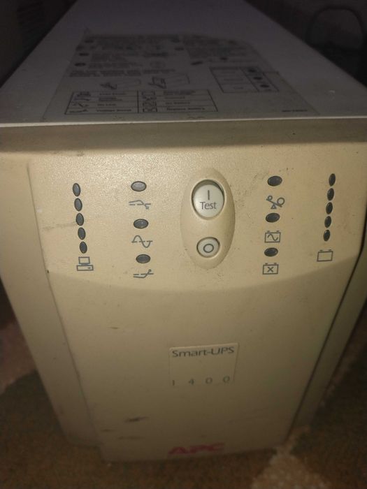 APC Smart-UPS 1400 I синусоида чистая, без батарей. есть ньюанс.