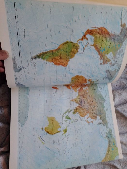 Livro Atlas de Portugal 1988