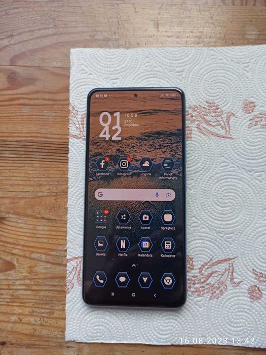 Poco f3 w pełni sprawny.