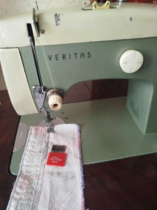 Швейная машинка Veritas