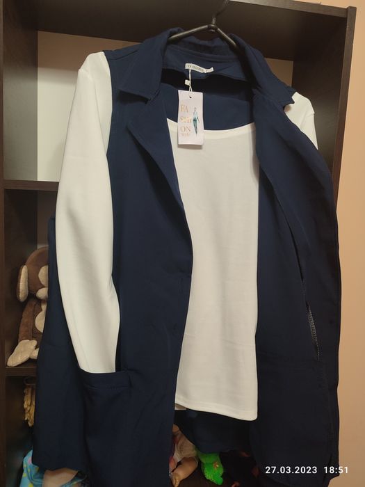 Жіночий брючний костюм