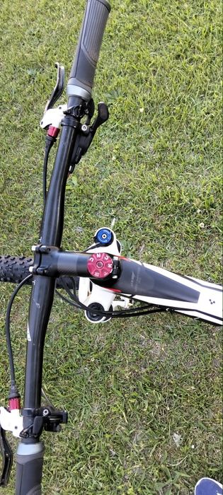 Bicicleta de BTT Cube AMS100
