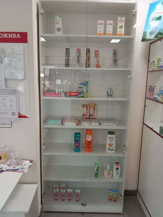Продам аптечні меблі