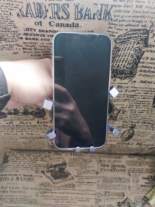 Тримач для телефону в магину