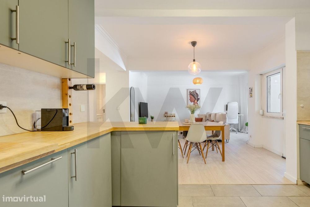 Apartamento T2 em Carnaxide | Remodelado | 87m2