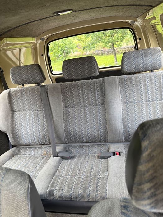 Carrinha Toyota Hiace 1996 - Muito estimada