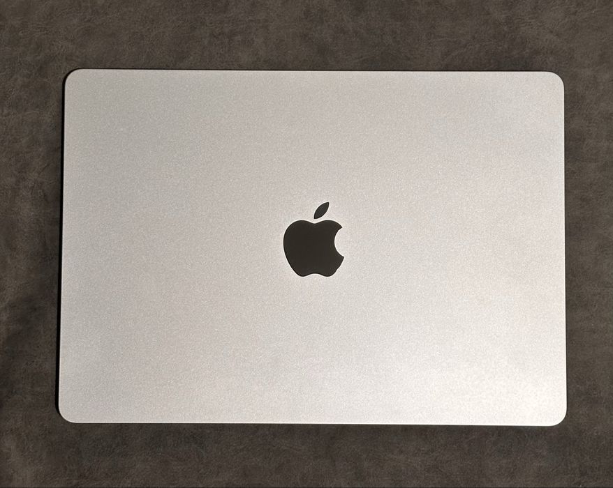 Apple MacBook Air 13.6