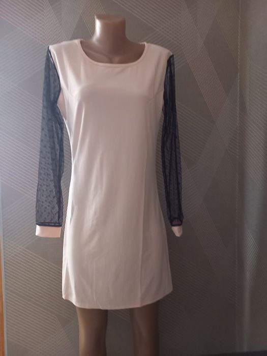 Платье  персиковое  новое.