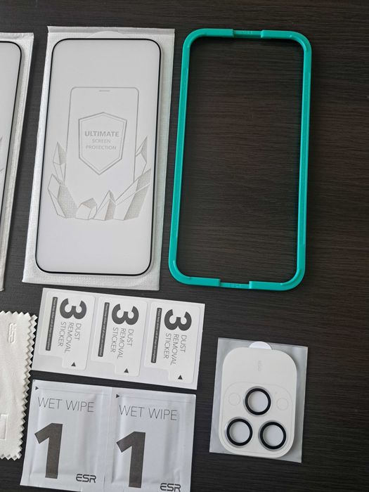 Zestaw folii ochronnych ze szkła hartowanego ESR iPhone 15 Pro Max