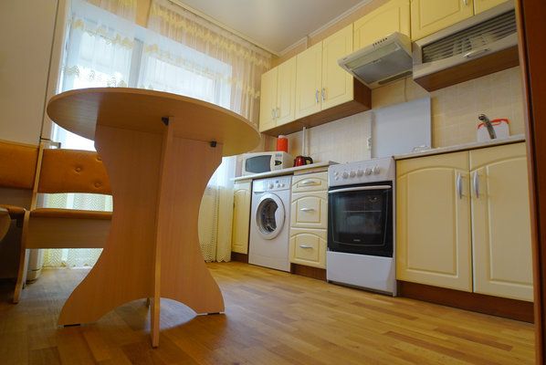 Центр левого берега. Посуточно почасово. Выдаём документы. Кондиционер