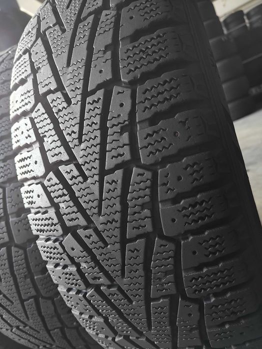 R17 225 60 зимові шини Nexen Winguard Win Spike SUV Корея хороший стан