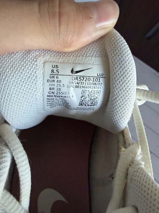 Кросівки: Nike zoom bella