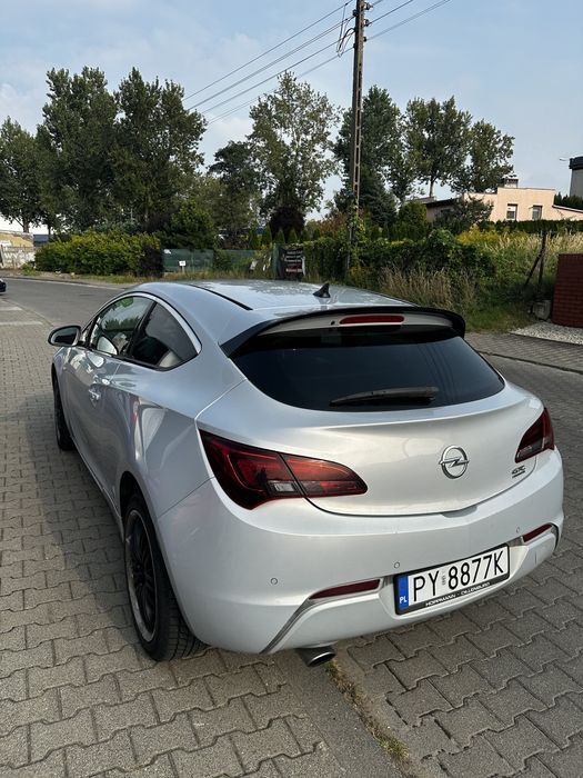 Opel Astra J GTC