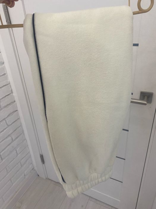 Білий флісовий костюм