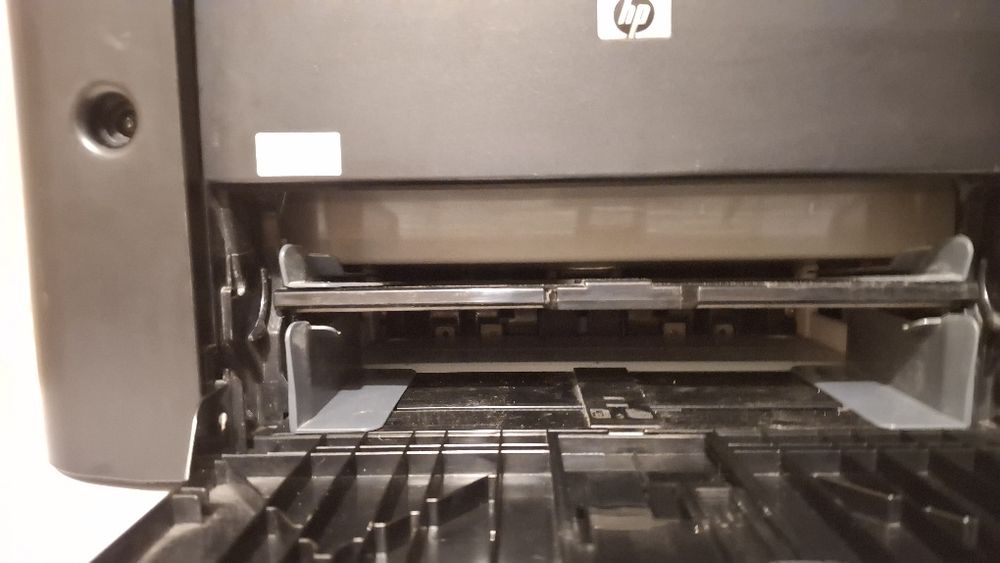 Принтер HP LaserJet P1606dn