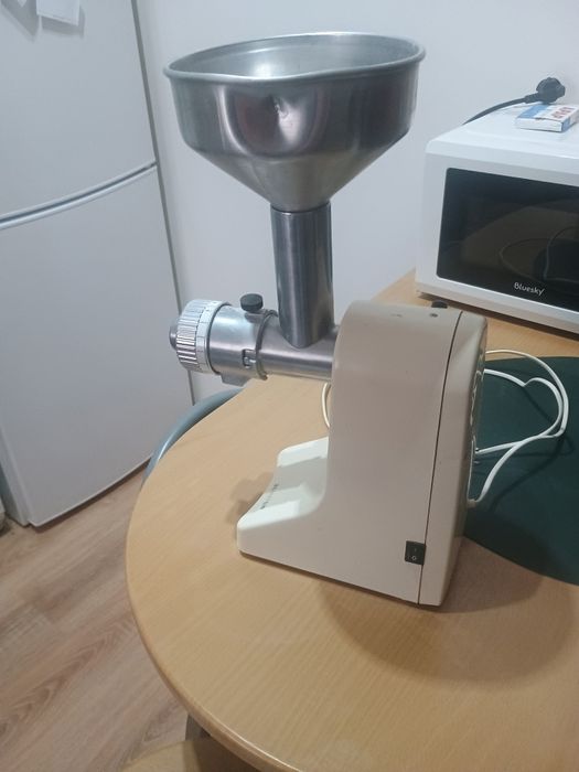 Młynek domowy pszenica RFN