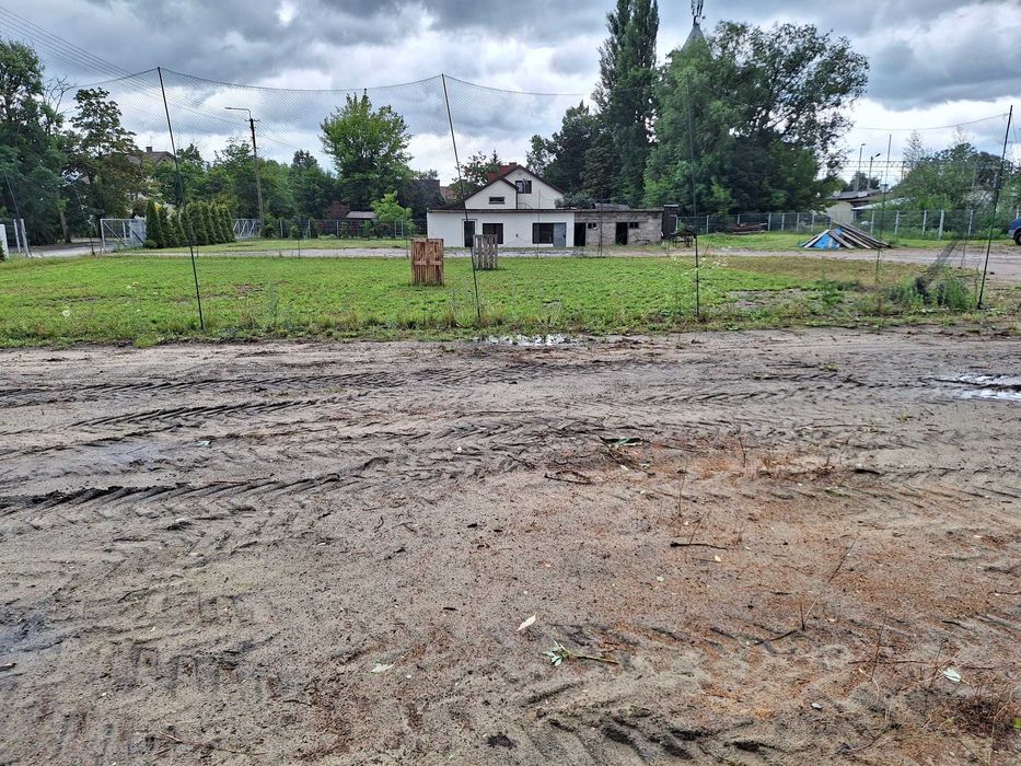 Plac Utwardzony Ogrodzony 2500m2 + Budynek Socjalny