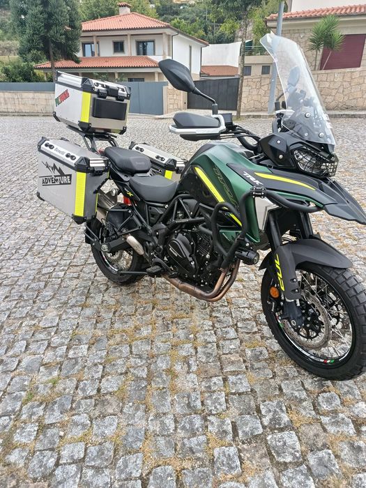 Mota Benelli TRX 702K