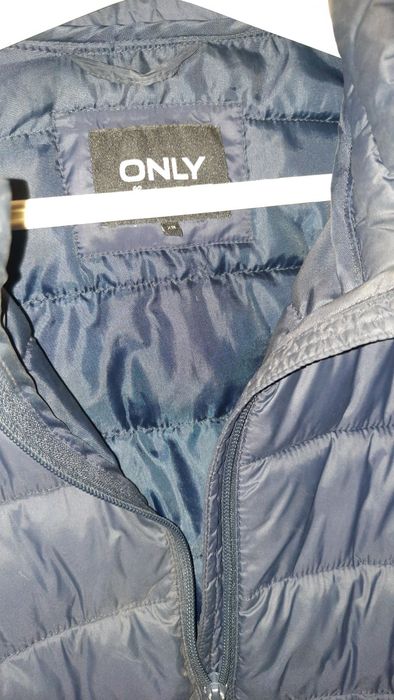 Осіння куртка бренду ONLY, розмір xs.