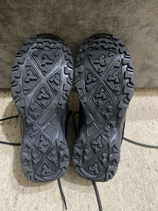 Оригінальні красовки New Yike