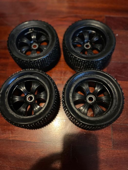 Rodas Pneus Rc Truggy 1.8