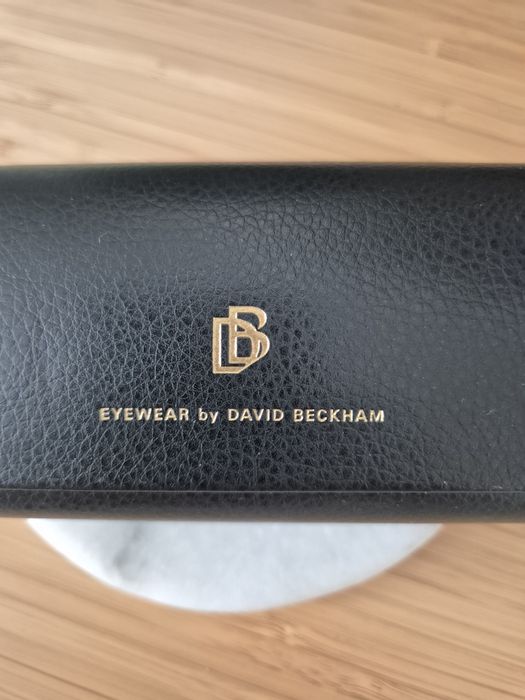 Orginalne, twarde etui  na  okulary marki David Beckham
