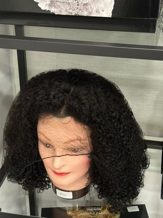 Aplicação de peruca