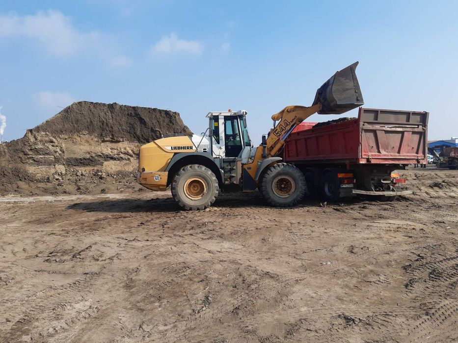 Wywóz gruzu ziemi gliny wyburzenie koparka transport wywrotką PIASEK