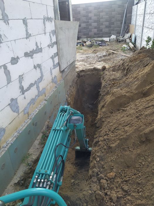 Бассейн ,Аренда мини экскаватора и мини самосвала. Оренда