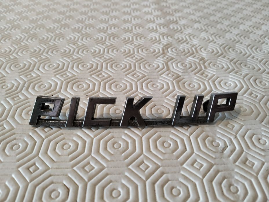 Emblema/ Legenda/ Símbolo Pick Up Datsun/ Mazda