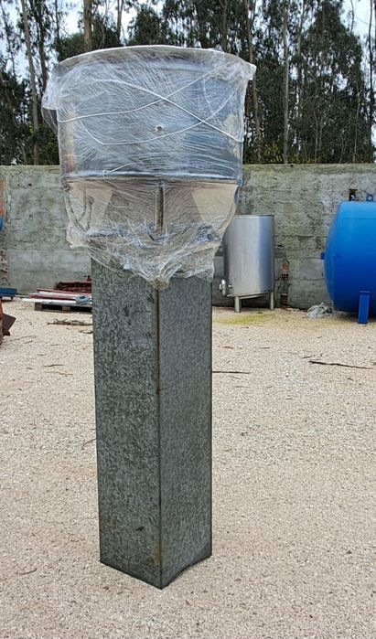 Chaminé / Extractor de fumo industrial