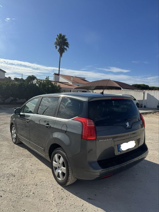 Peugeot 5008 1.6 hdi 2011