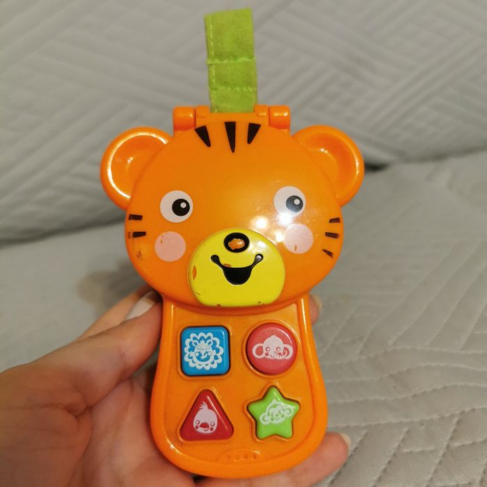 Zabawka-telefon grający