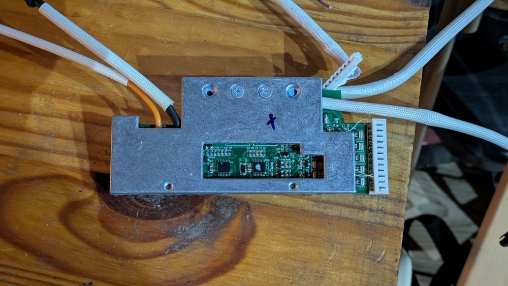 BMS Phylion XH370-10J Wall-E 37v 10amp