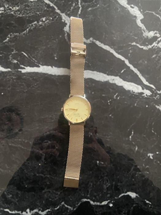 Продам годиник в хорошому стані годиник працює