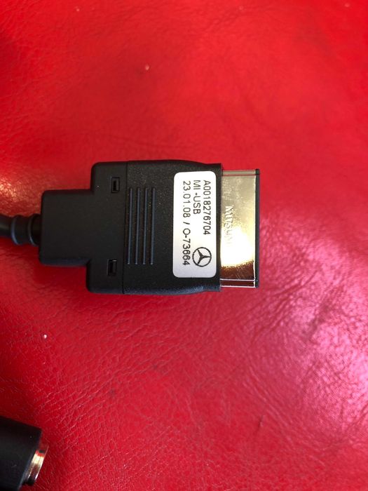 Kabel przewód Usb Ipod Aux Mercedes W204 W221